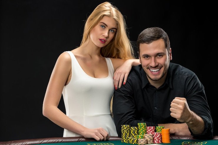 Antarmuka aplikasi paris slot di layar smartphone Android menampilkan menu sportsbook dan live dealer